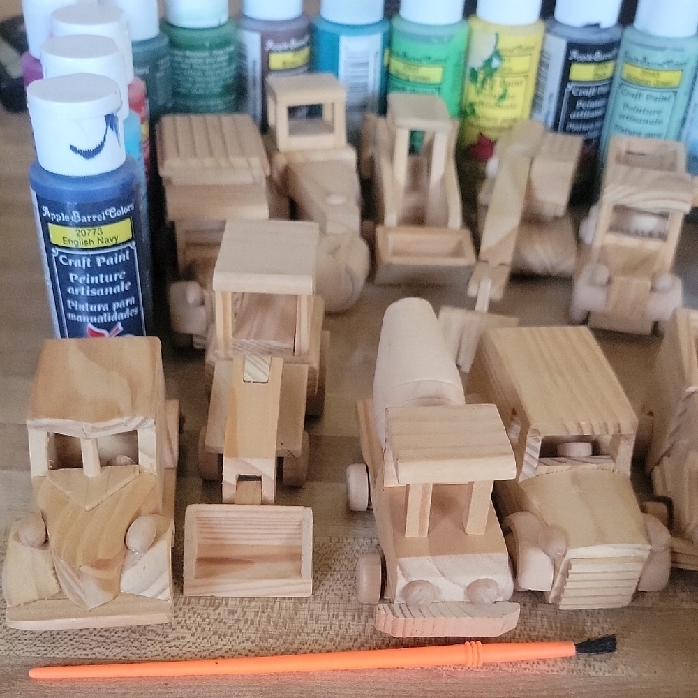 Natural Wood Toy Vehicle Craft Set - Picture 3 of 11